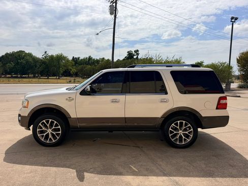 Used 2017 Ford Expedition King Ranch RWD image 2