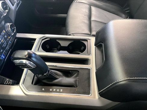 Used 2019 Ford F150 Lariat w/ Equipment Group 502A Luxury AWD/4WD image 17