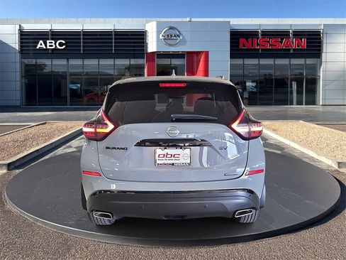 Used 2024 Nissan Murano SV w/ SV Midnight Edition Package image 6