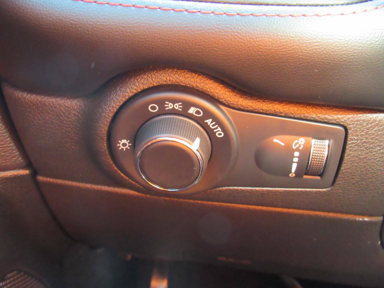 Used 2024 Dodge Durango GT AWD/4WD image 18