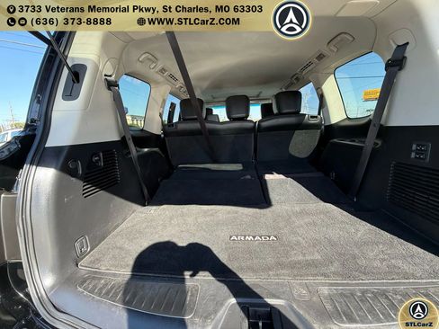 Used 2017 Nissan Armada Platinum w/ Interior Lighting Package RWD image 16