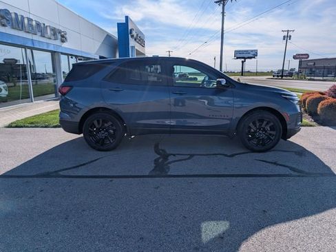 Used 2024 Chevrolet Equinox LS w/ LS Convenience Package FWD image 2
