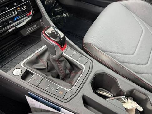 Used 2026 Volkswagen Jetta GLI Autobahn FWD image 17