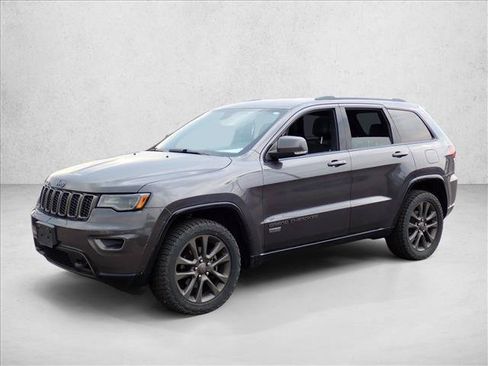 Used 2016 Jeep Grand Cherokee Limited 75th Anniversary AWD/4WD image 6