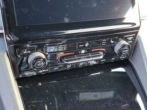 New 2024 Jeep Grand Cherokee Limited 4xe image 8