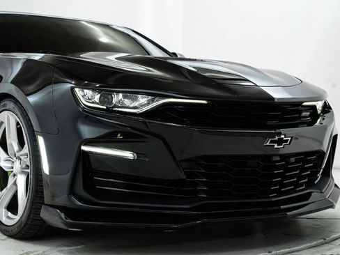 Used 2019 Chevrolet Camaro SS RWD image 16