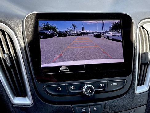 Used 2024 Chevrolet Malibu LT FWD image 16