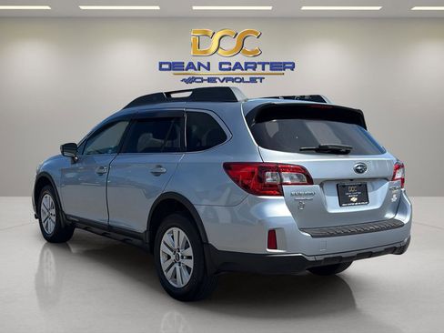 Used 2015 Subaru Outback 2.5i Premium AWD/4WD image 4