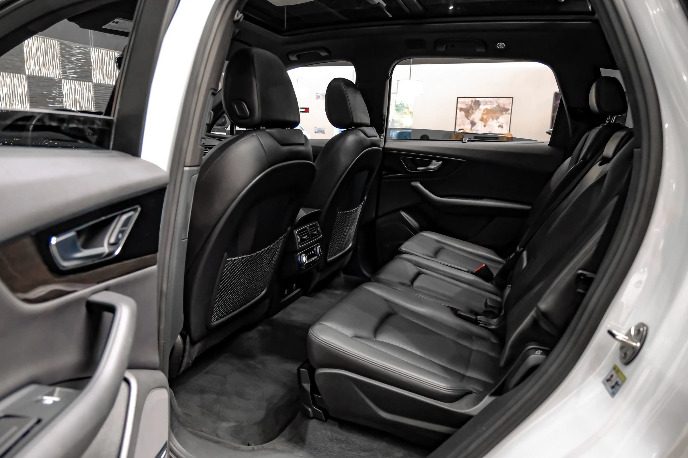Used 2019 Audi Q7 3.0T Prestige AWD/4WD image 44