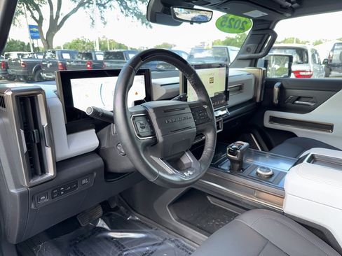 Used 2025 GMC Hummer EV 3X AWD/4WD image 25