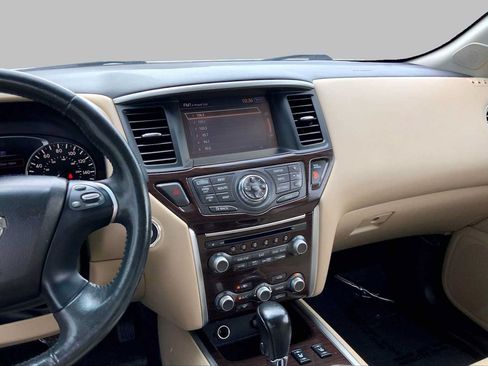 Used 2016 Nissan Pathfinder SL w/ SL Premium Package AWD/4WD image 7