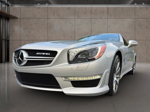 Used 2013 Mercedes-Benz SL 63 AMG w/ Premium Pkg image 20