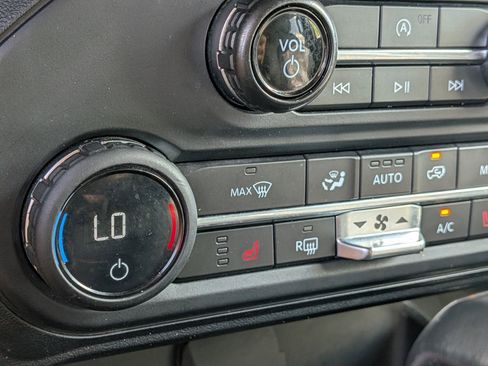 Used 2023 Ford Bronco Black Diamond AWD/4WD image 29