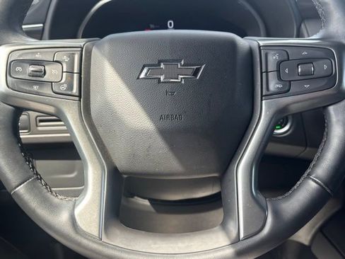 Used 2023 Chevrolet Suburban Z71 w/ Luxury Package AWD/4WD image 17