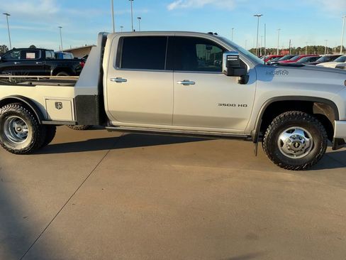 Used 2023 Chevrolet Silverado 3500 High Country w/ Safety Package II image 2