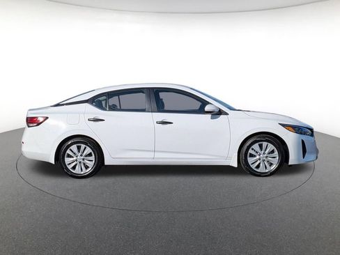 Used 2024 Nissan Sentra S image 4