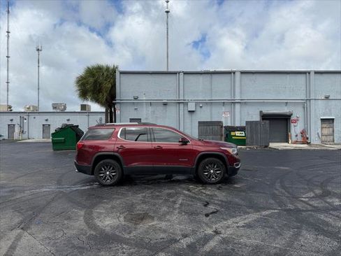 Used 2017 GMC Acadia SLT FWD image 9