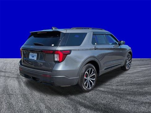 Certified 2026 Ford Explorer ST-Line w/ ST-Line Street Pack RWD image 4