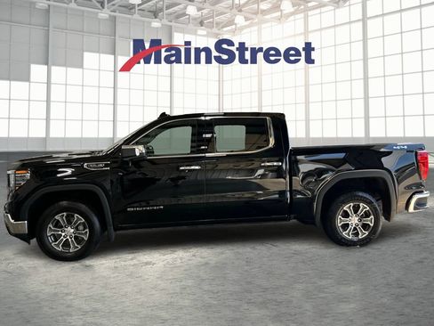 Used 2025 GMC Sierra 1500 SLT AWD/4WD image 2