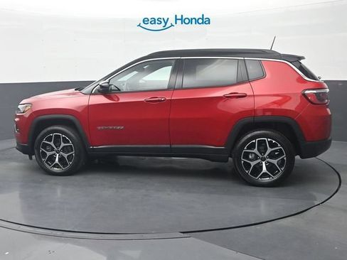 Used 2025 Jeep Compass Limited AWD/4WD image 4