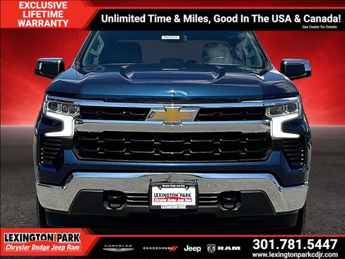 Used 2022 Chevrolet Silverado 1500 LT AWD/4WD image 2