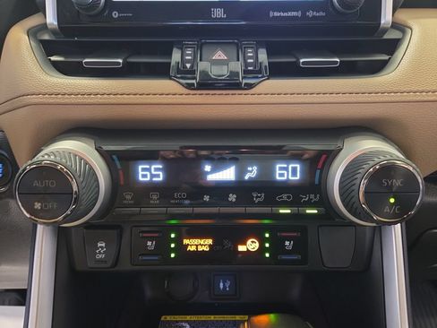 Used 2019 Toyota RAV4 Limited w/ Advanced Technology Package AWD/4WD image 18