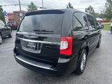 Used 2015 Chrysler Town & Country Touring w/ Driver Convenience Group image 5