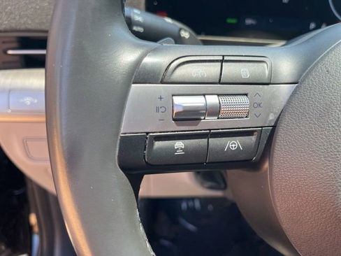 Used 2024 Hyundai Kona SEL FWD image 24