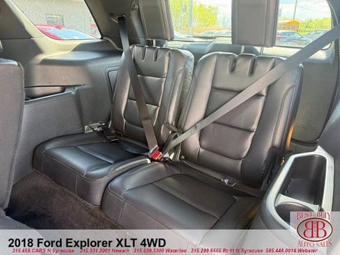 Used 2018 Ford Explorer XLT w/ Equipment Group 202A AWD/4WD image 13