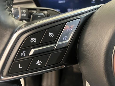 Used 2025 Buick Enclave Preferred FWD image 39
