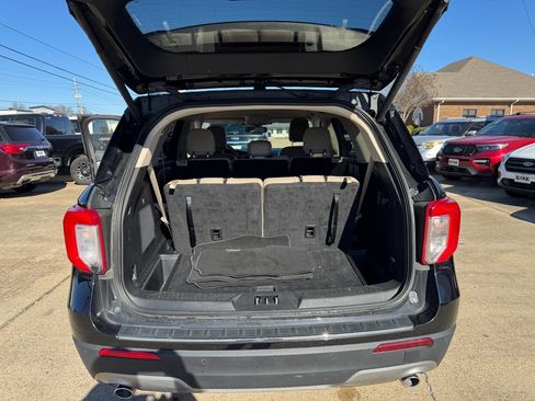 Used 2024 Ford Explorer Limited image 16
