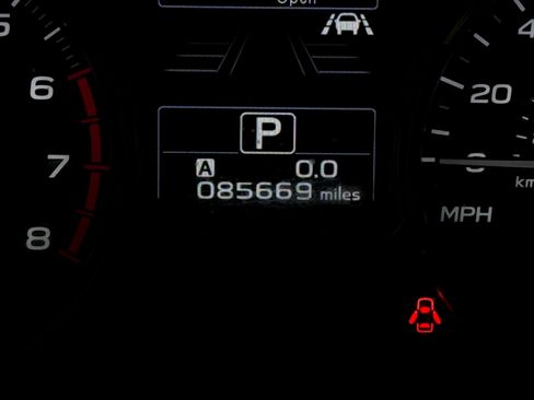 Used 2018 Subaru Forester 2.5i Limited image 9