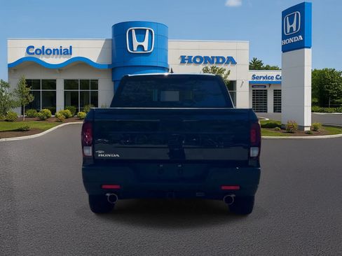 Used 2025 Honda Ridgeline Black Edition image 5