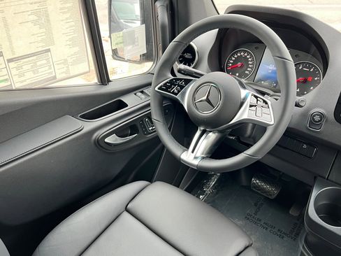 New 2026 Mercedes-Benz Sprinter 2500 image 11