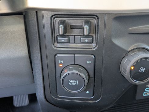 Used 2025 Ford F350 XL image 23