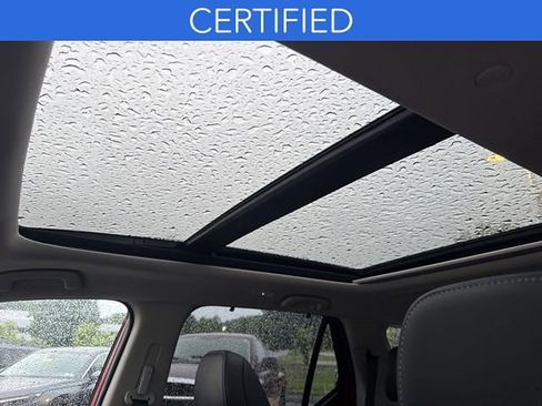 Used 2025 Honda Pilot Touring image 17