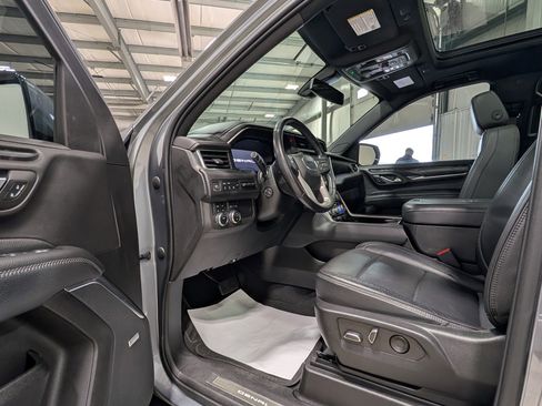 Used 2022 GMC Yukon Denali AWD/4WD image 8