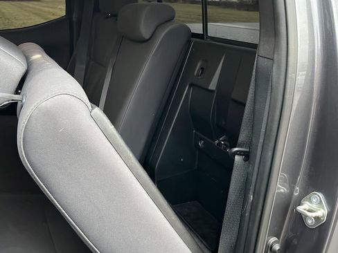 Used 2018 Toyota Tacoma TRD Sport image 23