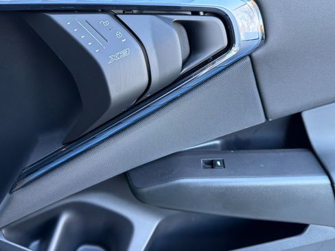 Used 2025 BMW X3 xDrive30i w/ M Sport Package image 21