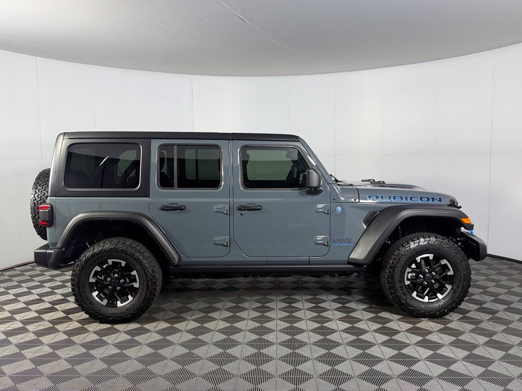Used 2025 Jeep Wrangler Unlimited Rubicon 4xe AWD/4WD image 5