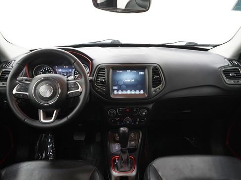 Used 2017 Jeep Compass Trailhawk w/ Popular Equipment Group AWD/4WD image 15