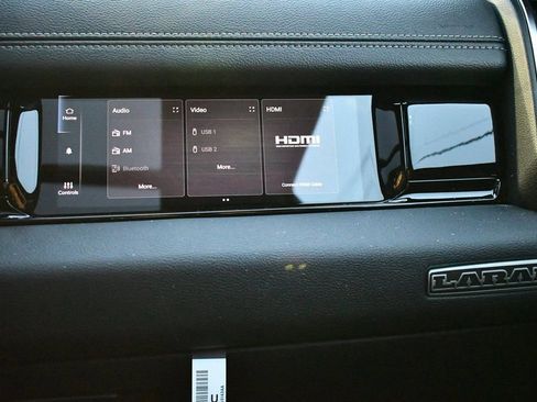 New 2026 RAM 1500 Laramie AWD/4WD image 15