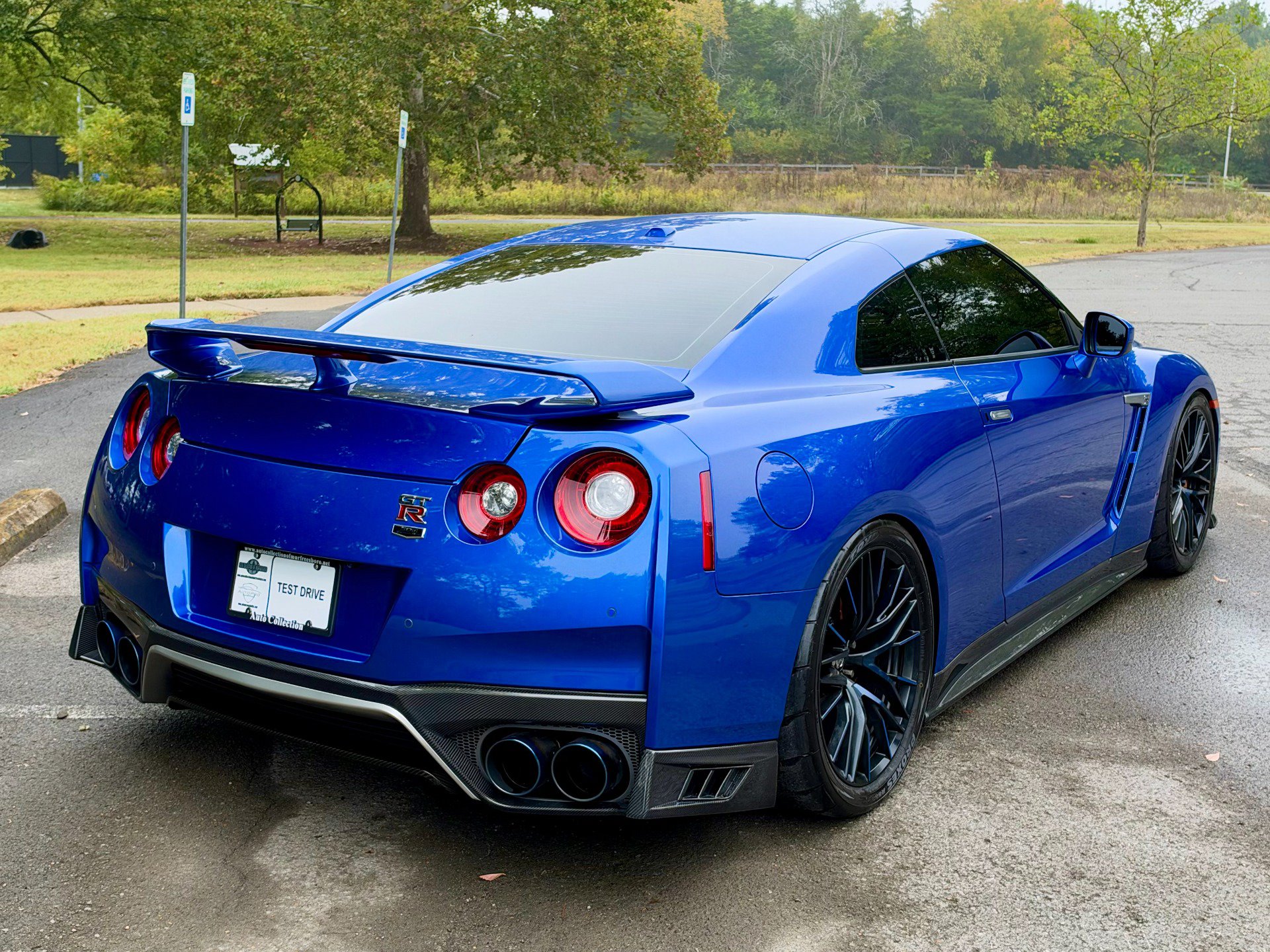Used 2020 Nissan GT-R Premium AWD/4WD image 3