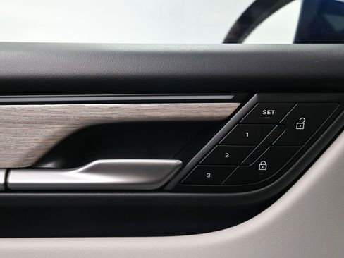 New 2026 Porsche Macan Electric image 18