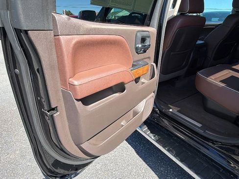 Used 2015 Chevrolet Silverado 1500 High Country w/ High Country Premium Package image 20