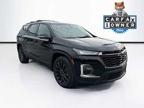 Used 2023 Chevrolet Traverse RS image 1