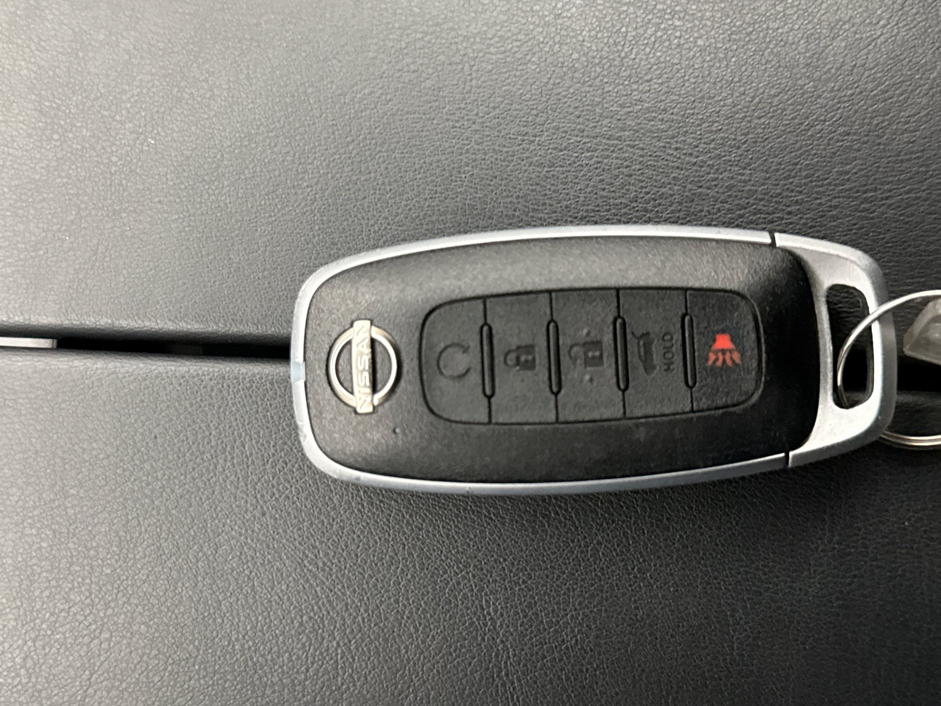Used 2024 Nissan Rogue SL AWD/4WD image 23