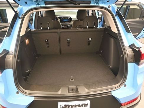 Used 2024 Chevrolet TrailBlazer LT w/ LT Cold Weather Package FWD image 12
