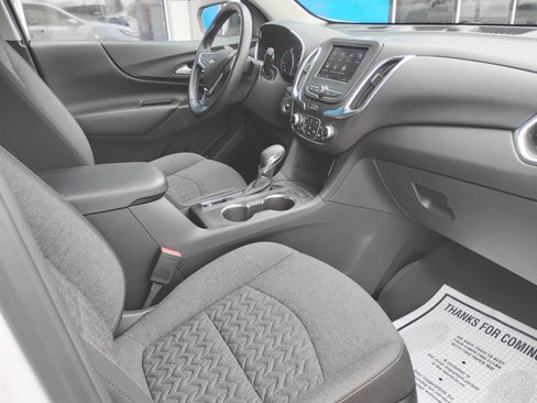 Used 2022 Chevrolet Equinox LT FWD image 20