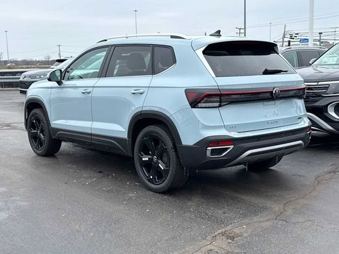 New 2026 Volkswagen Taos SEL image 4